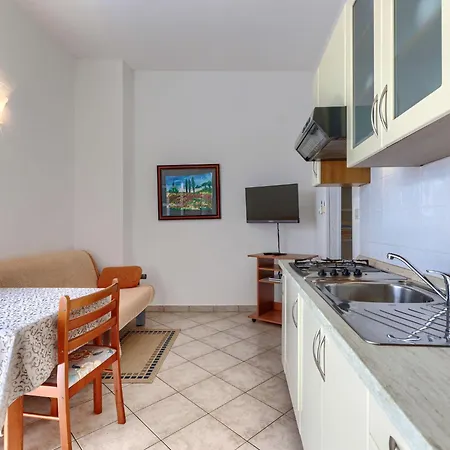 Nino-5 By Interhome * Porec