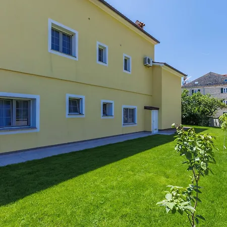 Lejlighed Nino-5 By Interhome *